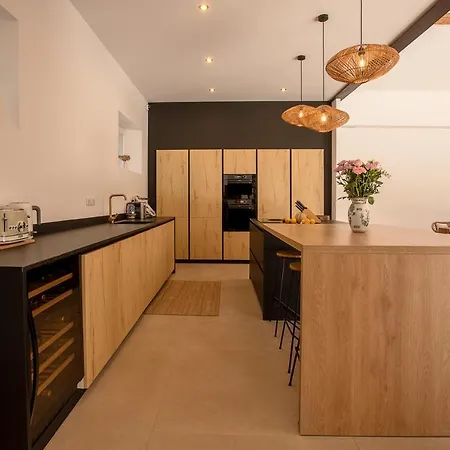 De 300m² Proche De La * Saint-Raphaël