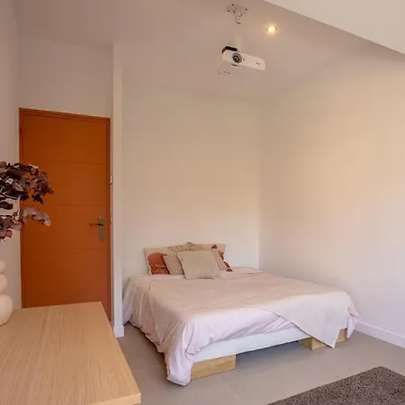 De 300m² Proche De La *
