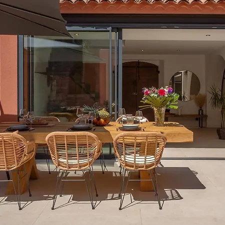 De 300m² Proche De La Plage Saint-Raphael (Var)